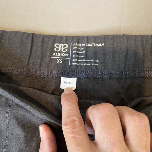 Albion Fit Jetsetters Jogger Pants Size XS Petite Gray Ankle Zip Athleisure - Picture 4 of 7